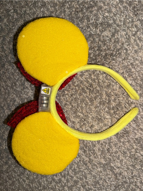Disney Winnie the Pooh Honey Mouse Ears Headband Lights Up